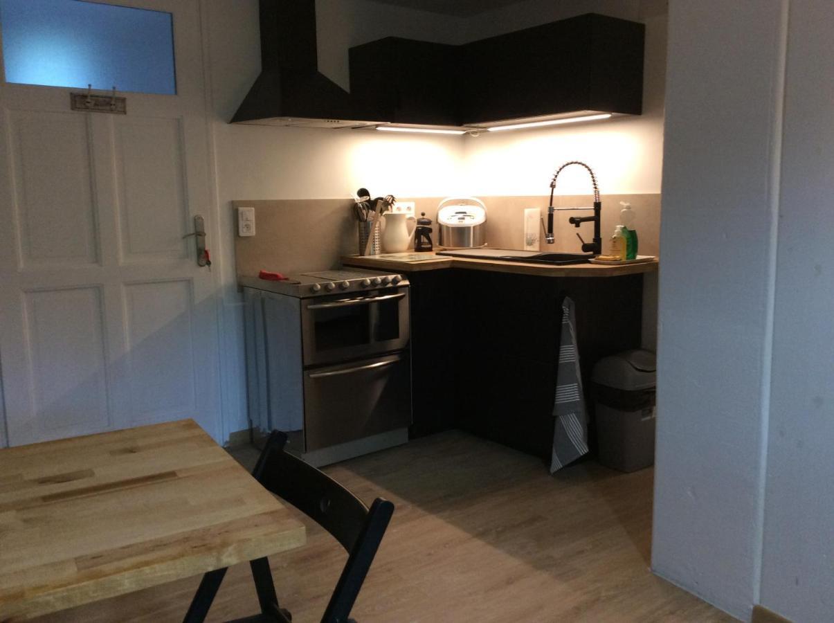 Simplicite Et Confort En Luberon Apartment Ménerbes Екстериор снимка